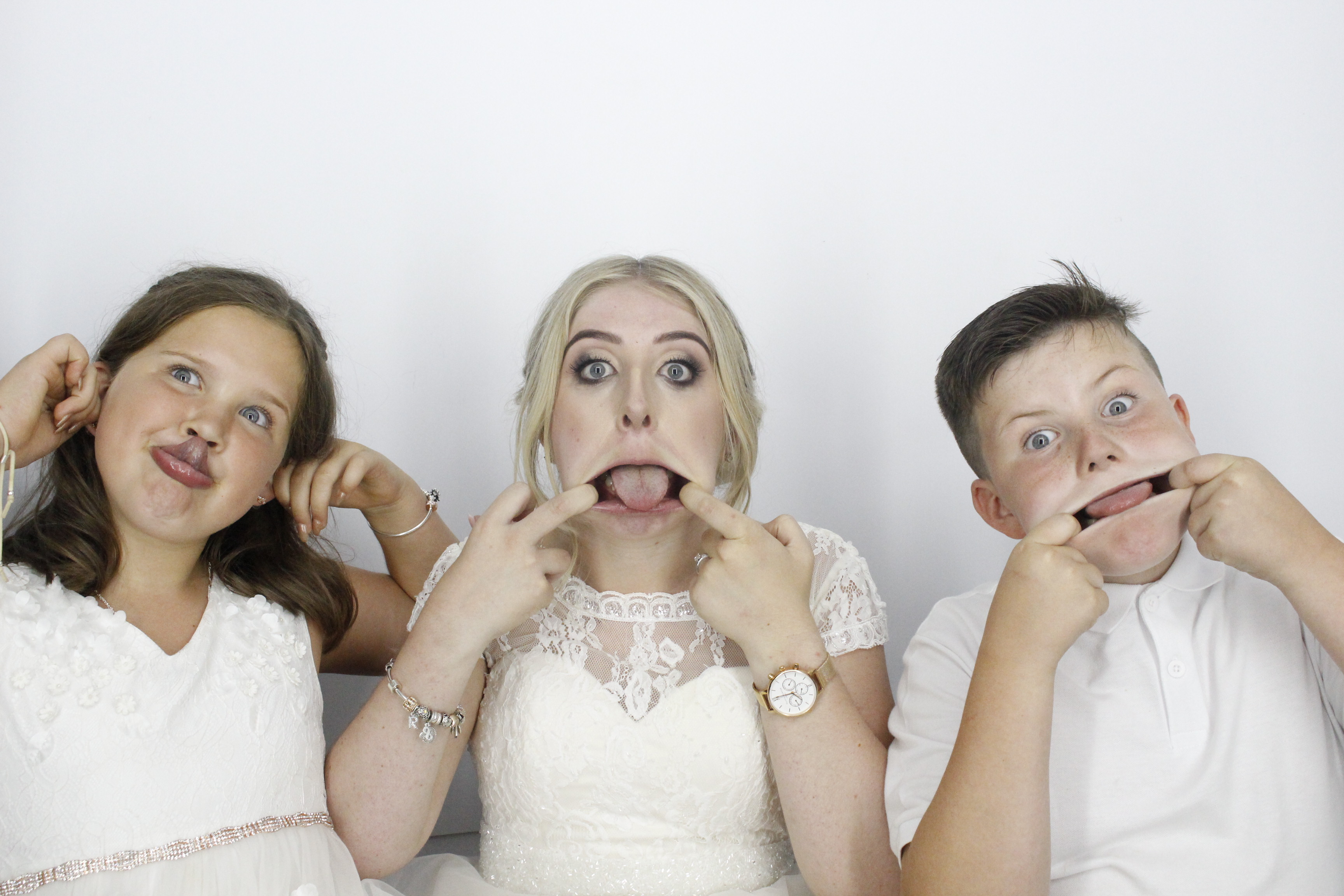 Sam & Rachel's Wedding | View more photos from the event at gallery.myphotoboothexperience.co.uk/u/MyPhotoBoothExperienceLtd/Sam-Rachels-Wedding